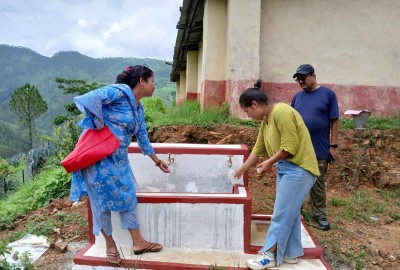 दैलेखको गुराँसमा घरदैलोमा छ्यालब्याल पानी, स्थानीय दंग 